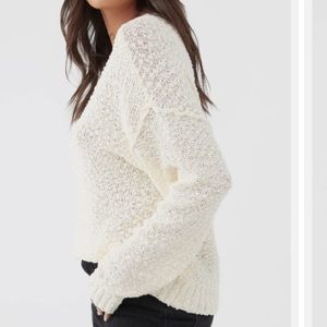 Women O’NEILL knit pullover sweater cream color, size large, long sleeved